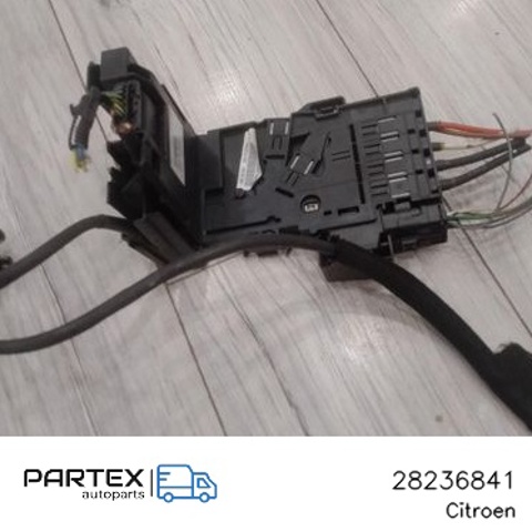 PEUGEOT 28236841 Блок предохранителей в наличии Львов