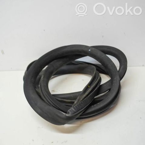 2K0843792B Уплотнитель двери боковой (сдвижной) купить Житомир