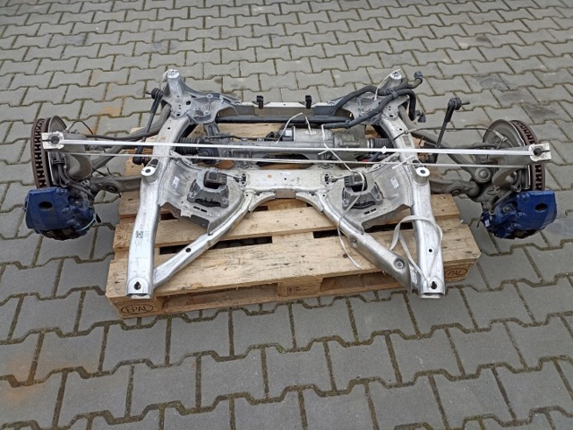 31206884382 BMW Цапфа передняя правая купить в Киев