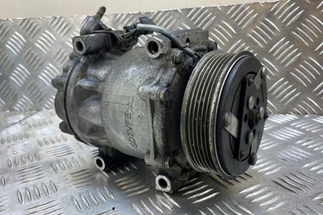 VOLVO 31348213 Компрессор кондиционера в наличии Черновцы