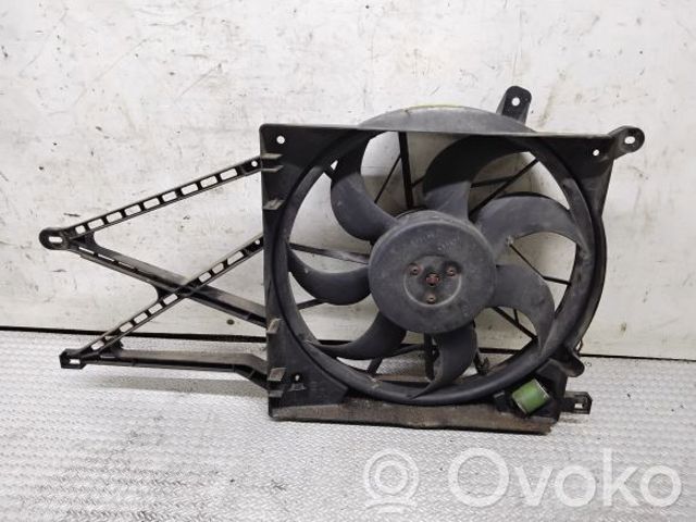 Кожух радиатора охлаждения 3135103516 OPEL