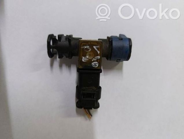 31405791 VOLVO Датчик давления топлива купить в Тернополь