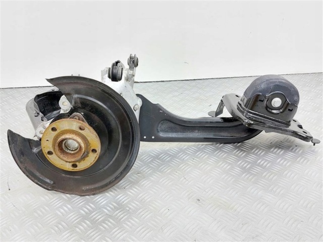 32221150 VOLVO Цапфа задняя правая купить в Черновцы