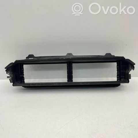 32296802 VOLVO Воздуховод (дефлектор) радиатора нижний купить в Тернополь