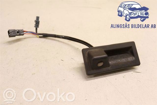3V0827566A VAG Кнопка привода замка багажника купить в Чернигов