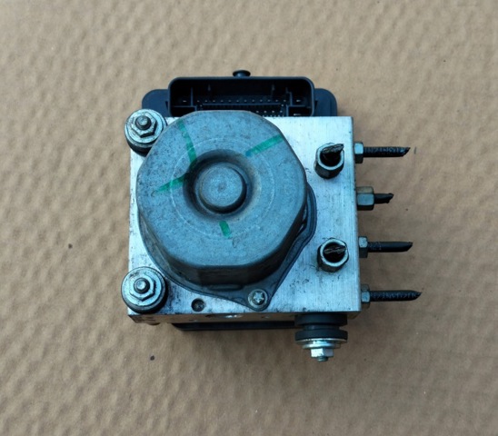 NISSAN 476604EA0C Блок АБС в наличии Чернигов