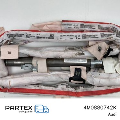 4M0880742K Шторка боковая, правая купить Харьков
