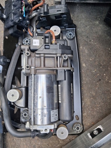 VAG 4N0616005E Компрессор пневмоподкачки (амортизаторов) в наличии Каменское