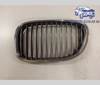 Решетка радиатора левая 51117184151 BMW