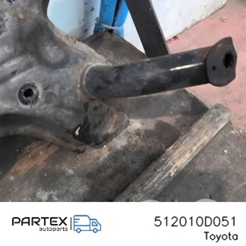Поперечина передней подвески 512010D051 TOYOTA
