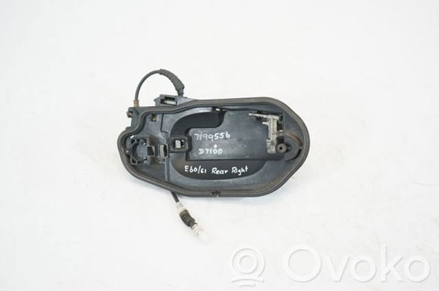 Держатель наружной ручки двери, передней правой 51217199556 BMW