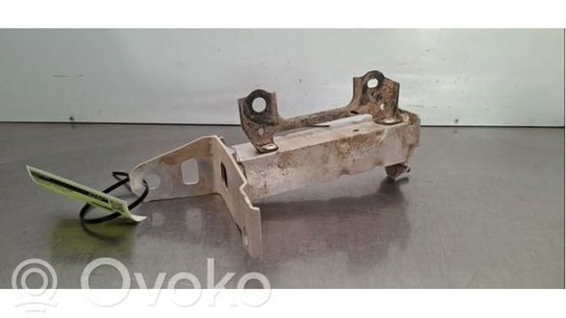 TOYOTA 5210242100 Кронштейн усилителя переднего бампера в наличии Киев