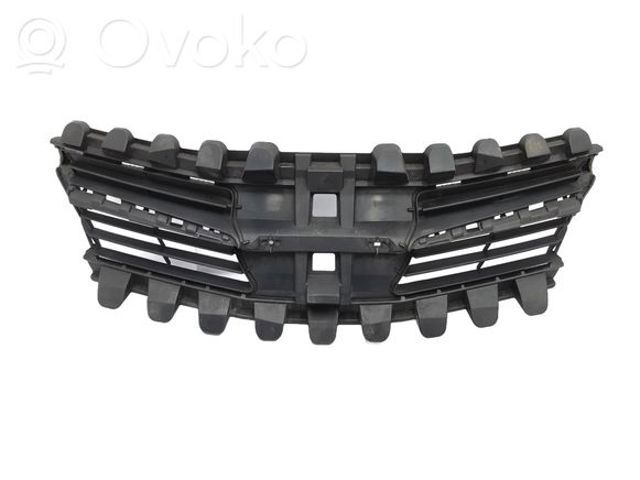 Решетка радиатора 531110F060 TOYOTA