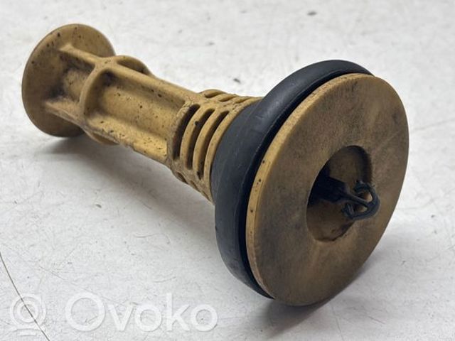 RENAULT 555220013R Отбойник пружины задней в наличии Полтава