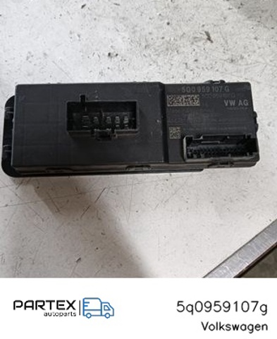 5Q0959107G Модуль управления (ЭБУ) открытия крышки багажника (двери 3/5-й задней) купить Харьков