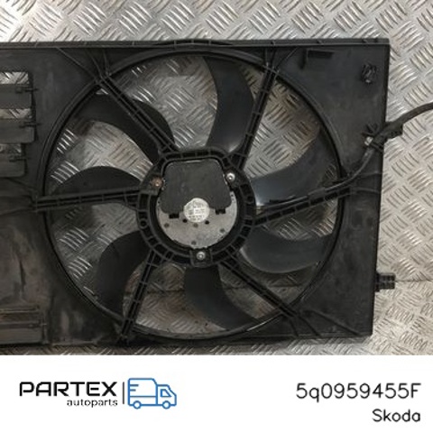 5Q0959455F VAG Диффузор радиатора охлаждения, в сборе с мотором и крыльчаткой купить в Полтава