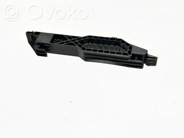 5QE121068A VAG Левый кронштейн радиатора купить в Хмельницкий