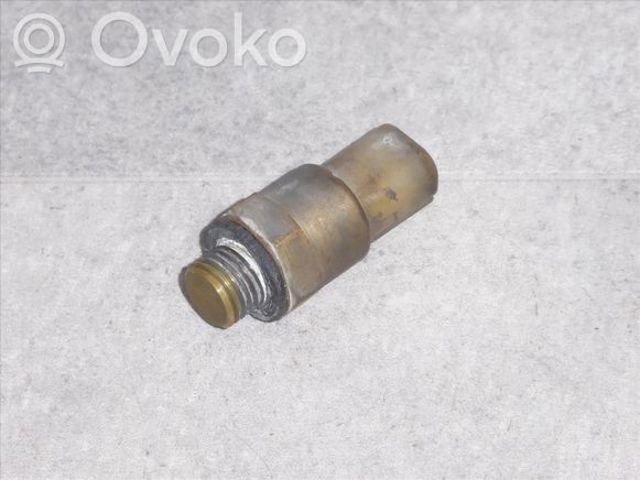 61318363677 Датчик температуры охлаждающей жидкости (включения вентилятора радиатора) купить Сумы