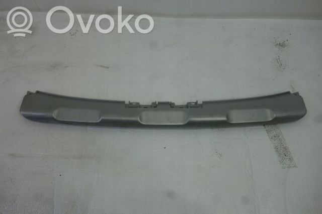 RENAULT 620729362R Накладка бампера переднего центральная в наличии Кривой Рог