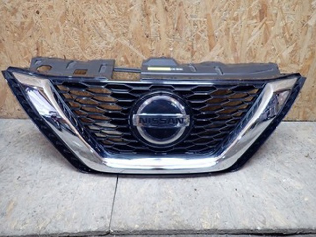 NISSAN 62398HV80A Решетка радиатора в наличии Ужгород