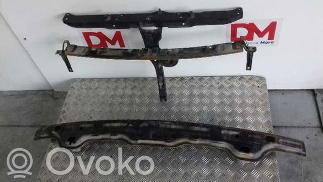 Рамка радиатора нижняя 6410026201 HYUNDAI