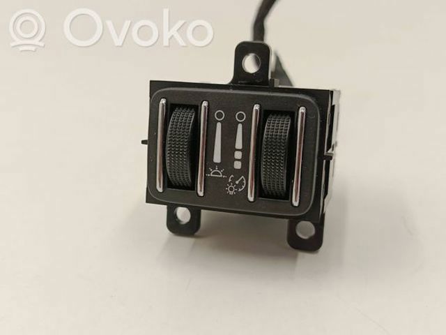 CHRYSLER 68141052AD в наличии Запорожье