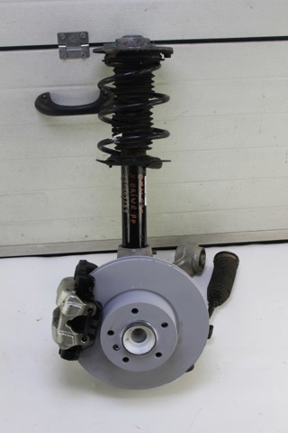 Цапфа поворотная правая 6853820 BMW