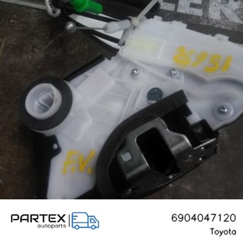 6904047120 TOYOTA Замок водительской двери купить в Павлоград