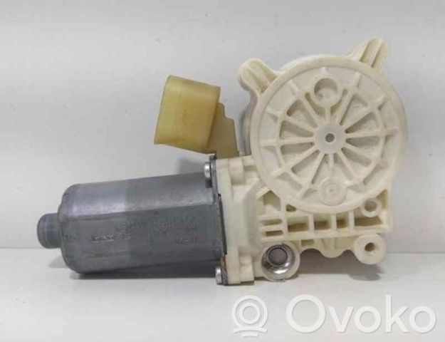 Мотор стеклоподъемника двери передней, правой 6981142 BMW