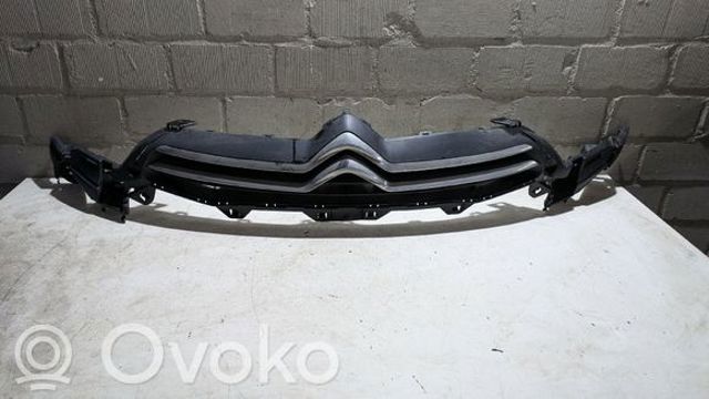 7422R3 Решетка радиатора купить Ровно
