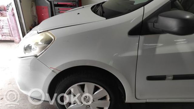 RENAULT 7701476102 Крыло переднее левое в наличии Полтава