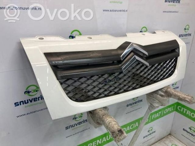 7804S8 Решетка радиатора купить Запорожье