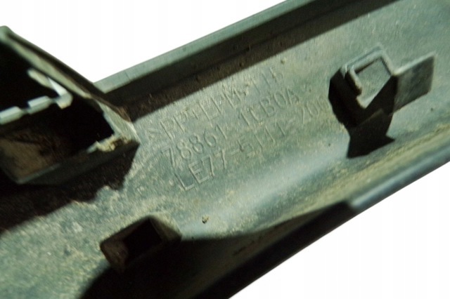 Молдинг задней арки крыла, левый 788611CB0A NISSAN