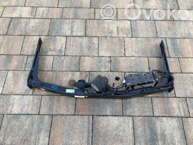 VAG 7N0803880A Буксировочный крюк в наличии Тернополь