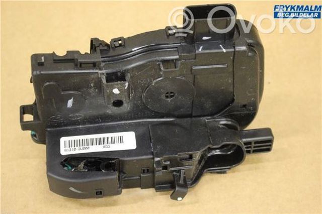 HYUNDAI 813103U000 Замок водительской двери в наличии Львов