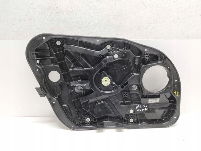 HYUNDAI 813103Z000 Замок водительской двери в наличии Львов