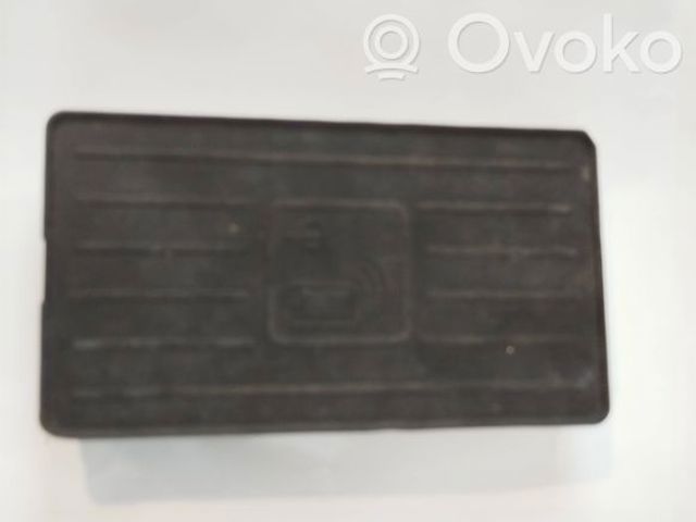 81A035502 VAG Зарядное устройство для АКБ купить в Львов