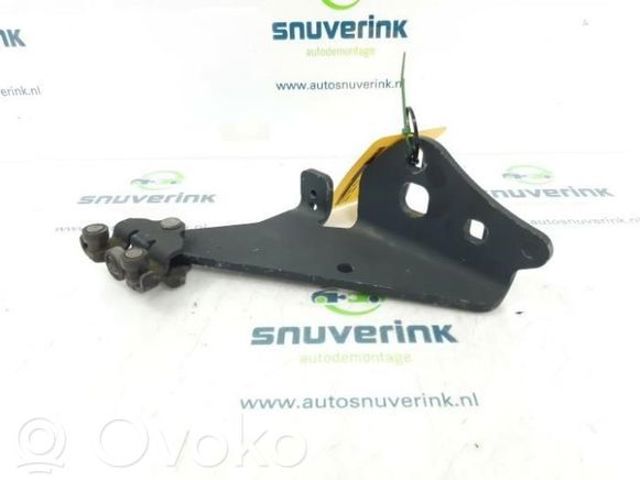 RENAULT 8200497645 Ролик двери боковой (сдвижной) правый нижний в наличии Житомир