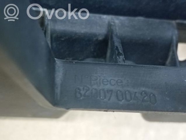 RENAULT 8200700420 Решетка радиатора в наличии Харьков