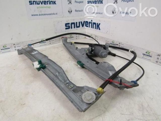 8200826165 RENAULT Стеклоподъемник передней правой двери купить в Киев
