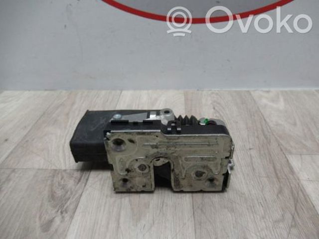 RENAULT 8200928450 Замок двери передней левой в наличии Чернигов