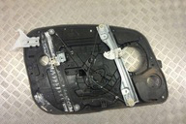 82460A5000 HYUNDAI Мотор стеклоподъемника двери передней правой купить в Киев