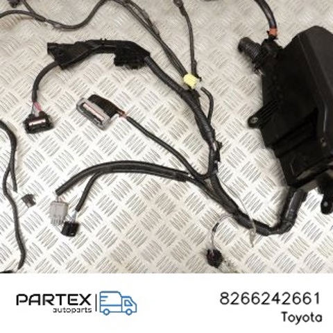 TOYOTA 8266242661 в наличии Винница