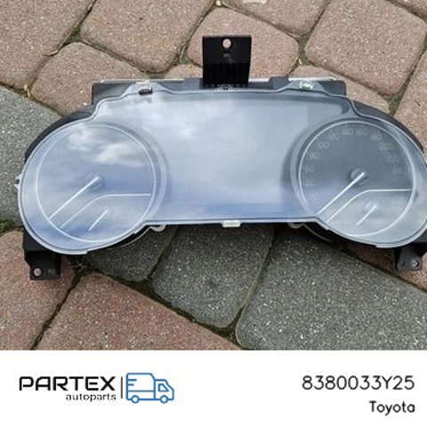 Приборная доска 8380033Y25 TOYOTA
