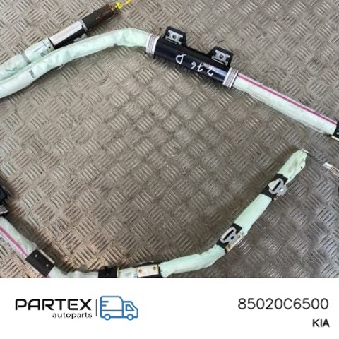 85020C6500 Шторка боковая, правая купить Чернигов