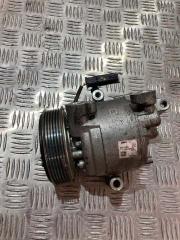 883100H030 TOYOTA Компрессор кондиционера купить в Киев
