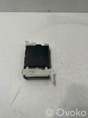 892210DA70 TOYOTA Блок предохранителей задний салонный купить в Полтава