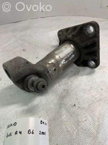 Крепление бампера 8E0807133B VAG