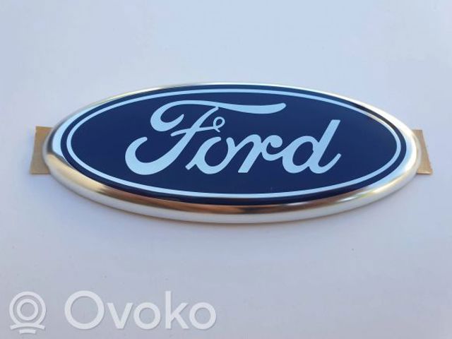 Фирменный значек капота 8U5A19H250CA FORD