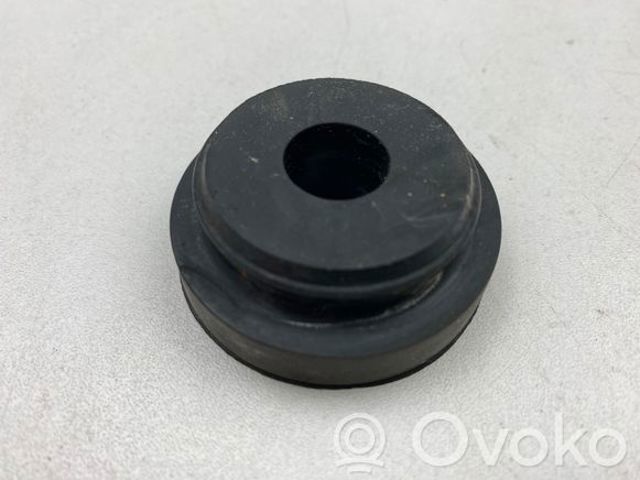 9048040021 TOYOTA Подушка радиатора нижняя купить в Ужгород